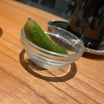 Scino - 指みたい。この中に、キャビアの様に入っているらしい。