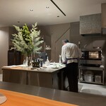 Scino - シェフはイタリアで星付きのお店でスーシェフを務められ、