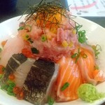 やおき - ばくだん海鮮丼アップ