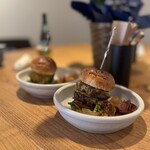 なぎさのハンバーガー - チーズバーガーとダブルチーズバーガー