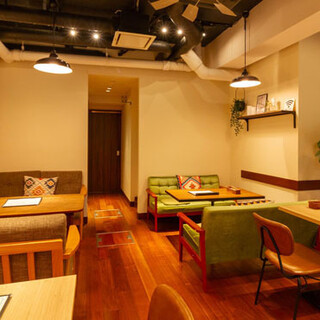 お一人様やデート利用に◎ゆったり寛げる心地よい空間