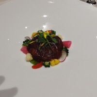 レスプリ ドゥ クゥー ドゥ フランス - 中身はカニです綺麗に小さか野菜たちで飾り付けられています。新鮮で美味しい❤カニもたっぷり、ジュレに包まれていました