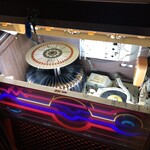 カフェ&バー スーパーグッド - ジュークボックの内部