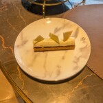 District Brasserie, Bar, Lounge - ミルフィユ アンフィニマン ヴァニーユ