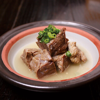 「牛スジ煮込みおでん」かしみんでしか出せない逸品です！！