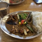 カレーの店 プーさん - インド風カレー　野菜チキン　レギュラー（1550円）税込【令和6年12月16日撮影】