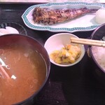 新潟本町 鈴木鮮魚 - ぬかいわし焼き＋ご飯セット