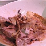 新潟本町 鈴木鮮魚 - 見苦しいが身を残さないように何度もひっくり返して