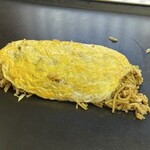 あっちゃん - オムそばめし　牛すじ