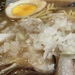 長浜らーめん - 玉ねぎがはいっています