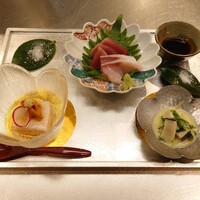 なにわ天ぷら 維心 - 前菜(くじらと水菜、長芋とウニ、ぶりと鰹)