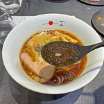 Japanese Soba Noodles 蔦 - トリュフの風味とモリーユ茸＆ポルチーニ茸の風味が香るスープは「蔦の味」