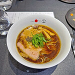 Japanese Soba Noodles 蔦 - 2016年に蔦が初めてミシュランで星を取ったラーメンを再現した「トリュフ香る醤油Soba〜想いを馳せて〜」。