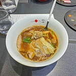 Japanese Soba Noodles 蔦 - 蔦名物になった「トリュフワンタン」