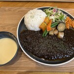 cafe chestnuts - カレーライスのセットはスープとドリンクが付きます