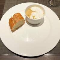 キャトルラパン - Soupe　ひよこ豆のスープとバゲット