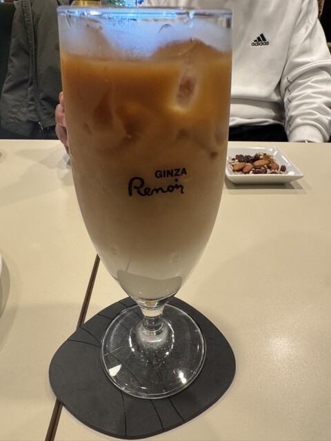 Kissa Shitsu Renoir Shinjuku Yasukunidori Ten