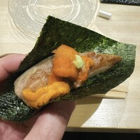 恵比寿 鮨 はつめ - マグロの脳天ブーケ