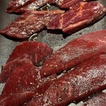 焼肉や - ロースとハラミ