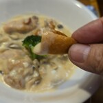 キッチン ブルー グローブ - ソースを吸わせます