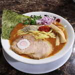 自家製麺 ら～めん かり屋 - 濃厚辛煮干しら～めん