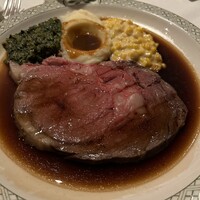 ロウリーズ・ザ・プライムリブ 大阪 - メイン料理