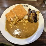 CoCo壱番屋 - カツカレー・チーズ・揚げナス？