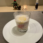 レストラン ラフィナージュ - イチゴとブランマンジェ　蜂蜜のアイス