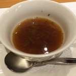 母屋　虎幻庭 -  牛すじと玉葱のスープ