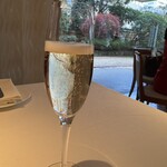 コート ドール - グラスシャンパン