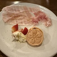 神楽坂アッカ - 