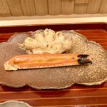 日本料理 かしづき - 蟹の足と胴体　炭火焼き