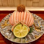 日本料理 かしづき - セコ蟹　甲羅盛り　下にはお寿司