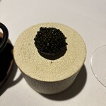 ラ・ヴァガボンド - イカスミタルト、ジャガイモ、キャビア