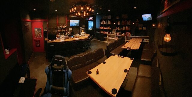 Tsurenchi BAR GAME SALOON photo 3