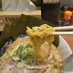麺屋 すえよし - 西山製麺の麺箱があった｡