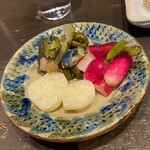酒蔵BAR えん - 京漬物盛り合わせ(長芋芥子漬け、しば漬け胡瓜、二十日大根)