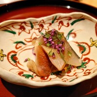 焼鳥 ひら野 - シマアジとホッキ貝の土佐ジュレ
