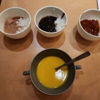 ブッフェアンドカフェ スロープサイドダイナー ザクロ - 