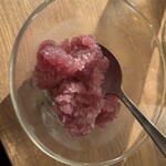 ワインの酒場。ディプント - シャーベットお口直しのシャーベット（自家製ワインで作ったもの）