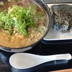鉄板・お好み焼き 五十家 - 肉うどん＋おむすび