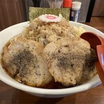 ヤマネコ軒 - 特製豚そば＋ヤサイ増し＋ニンニク＋アブラ