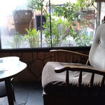 喫茶 マドラグ - レトロな店内