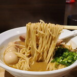 NIBOSHI MANIA - 甘海老煮干とオマール海老の濃厚の麺