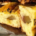 ヘルメス下中野 - スィートポテト¥324内　少し高いなと思いつつ食べて納得。大きなさつまいもがそのまま入っていた。食べ応えあり。もちろんうまい。