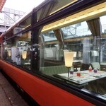 えちごトキめきリゾート 雪月花 - 糸魚川駅に停車中の『雪月花』