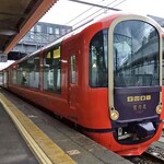 えちごトキめきリゾート 雪月花 - 糸魚川駅に停車中の『雪月花』