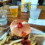 Kings Land Bistro & Lounge - 