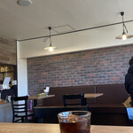 レイドバックバーガー - この店の内装は全体的に好きだけど、天井は何だかつまらない