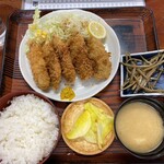 そば処　ひろせ - 米も意外と盛りが多くて、美味し